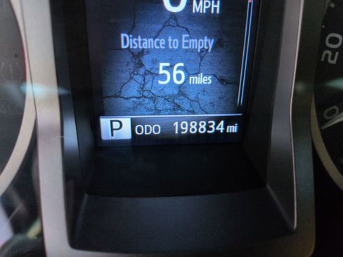 Used 2017 Toyota Tacoma Limited w/ Tow Package image 16