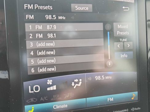 Used 2020 Toyota Prius Prime Limited image 17