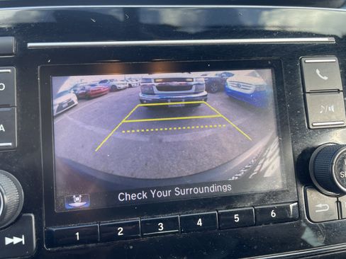 Used 2019 Honda CR-V LX image 18