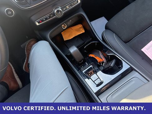 Certified 2025 Volvo XC40 B5 Plus image 26