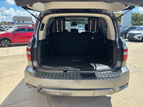 Used 2021 Nissan Armada SL w/ Captain's Chairs Package RWD image 8