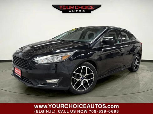 Used 2018 Ford Focus SE w/ SE Appearance Package image 1