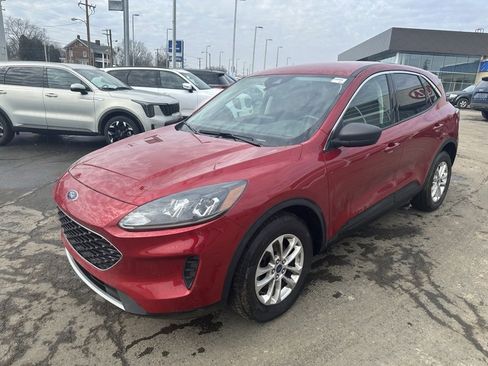 Used 2022 Ford Escape SE w/ Cold Weather Package image 3
