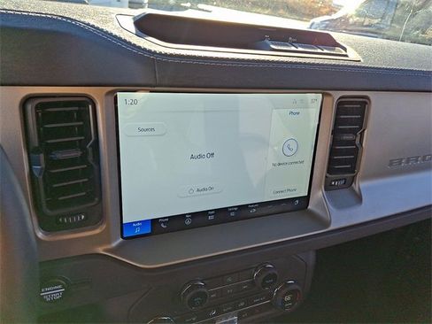 Certified 2025 Ford Bronco Outer Banks image 17