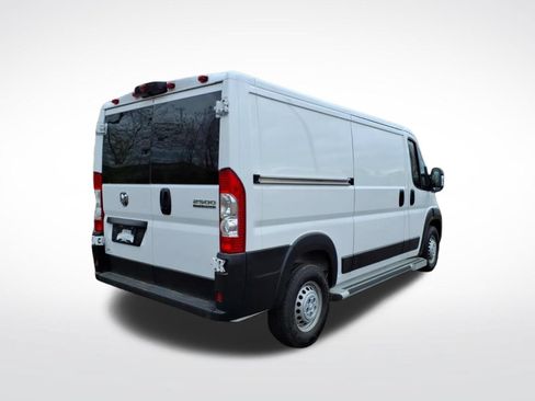 Used 2025 RAM ProMaster 2500 w/ U-Haul Equipment Group FWD image 5