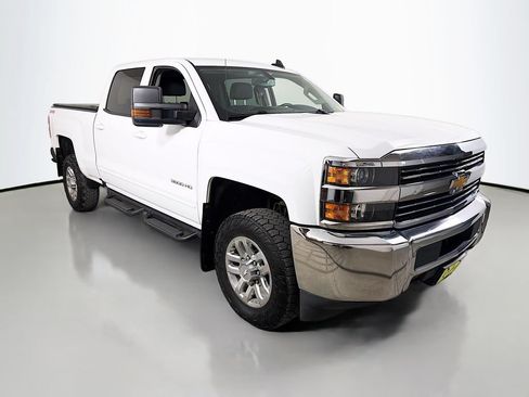 Used 2018 Chevrolet Silverado 3500 LT AWD/4WD image 4