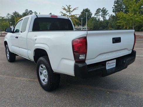 Used 2019 Toyota Tacoma SR image 6