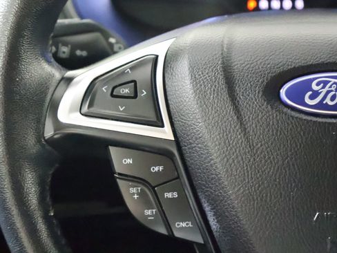 Used 2023 Ford Edge SEL image 39