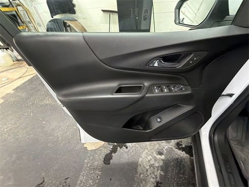 Certified 2024 Chevrolet Equinox LT w/ LPO, Floor Liner Package image 22