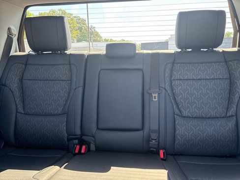 Used 2022 Toyota Tundra SR5 w/ SR5 Premium Package RWD image 13
