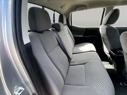 Used 2021 Toyota Tacoma SR AWD/4WD image 20
