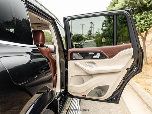Used 2023 Mercedes-Benz Maybach GLS 600 4MATIC image 50