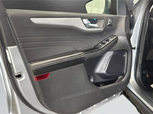 Used 2024 Ford Escape Platinum image 24