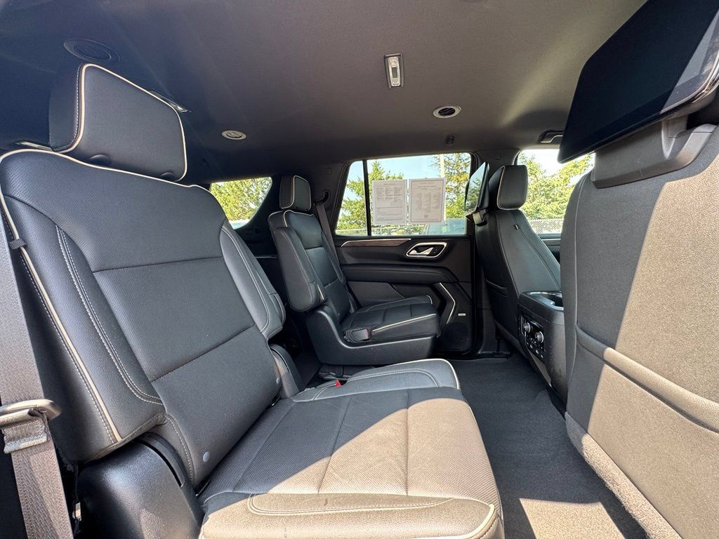 Used 2023 Chevrolet Tahoe Premier w/ Advanced Technology Package AWD/4WD image 40