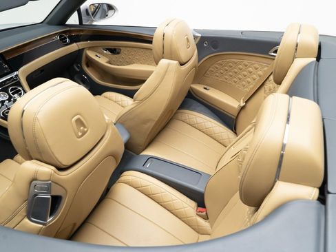 Used 2020 Bentley Continental GT image 52