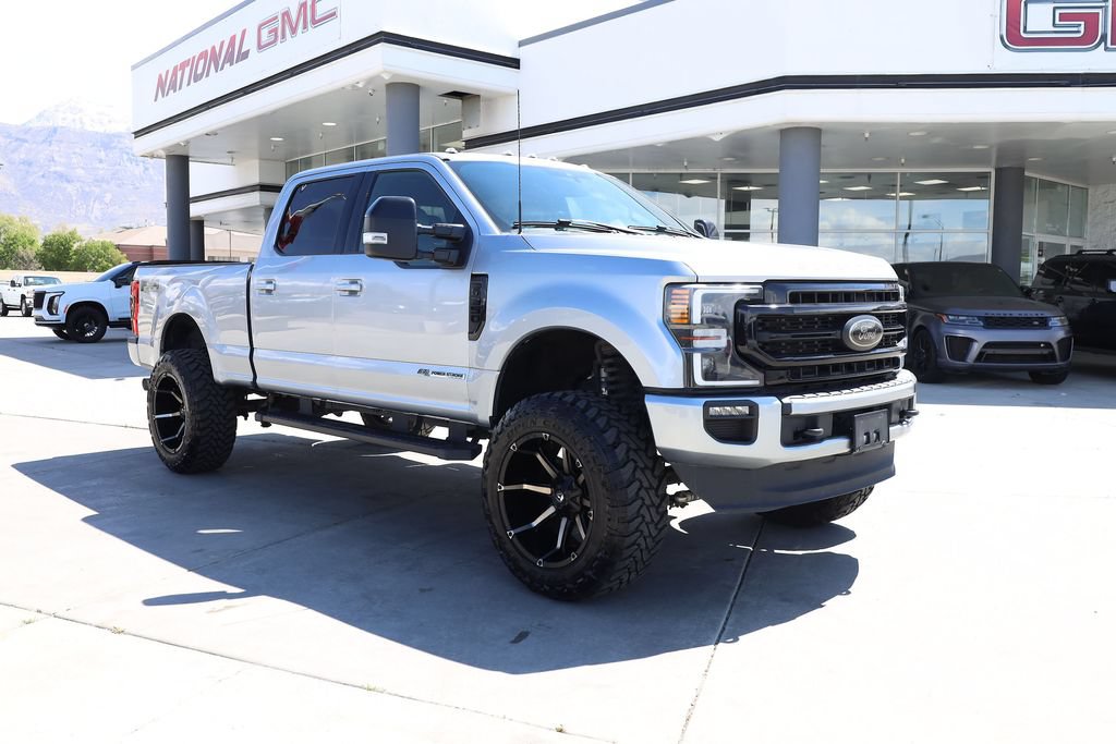 Used 2022 Ford F350 Lariat w/ Black Appearance Package AWD/4WD image 8