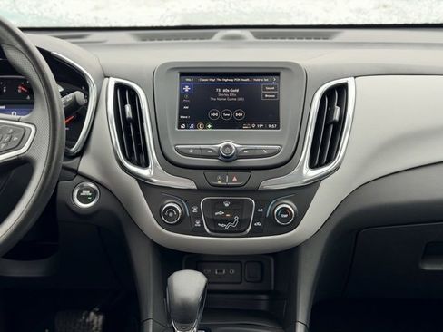 Used 2023 Chevrolet Equinox LT image 23