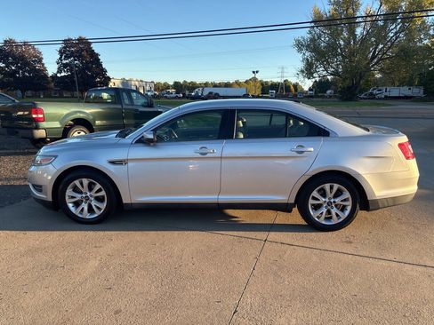 Used 2012 Ford Taurus SEL image 3