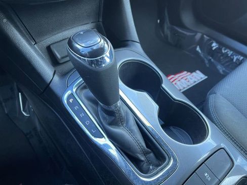 Used 2018 Chevrolet Cruze LT image 16