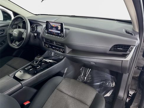 Certified 2026 Nissan Rogue SV w/ Cold Weather Package FWD image 28