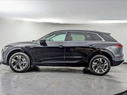 Used 2023 Audi e-tron Premium image 3