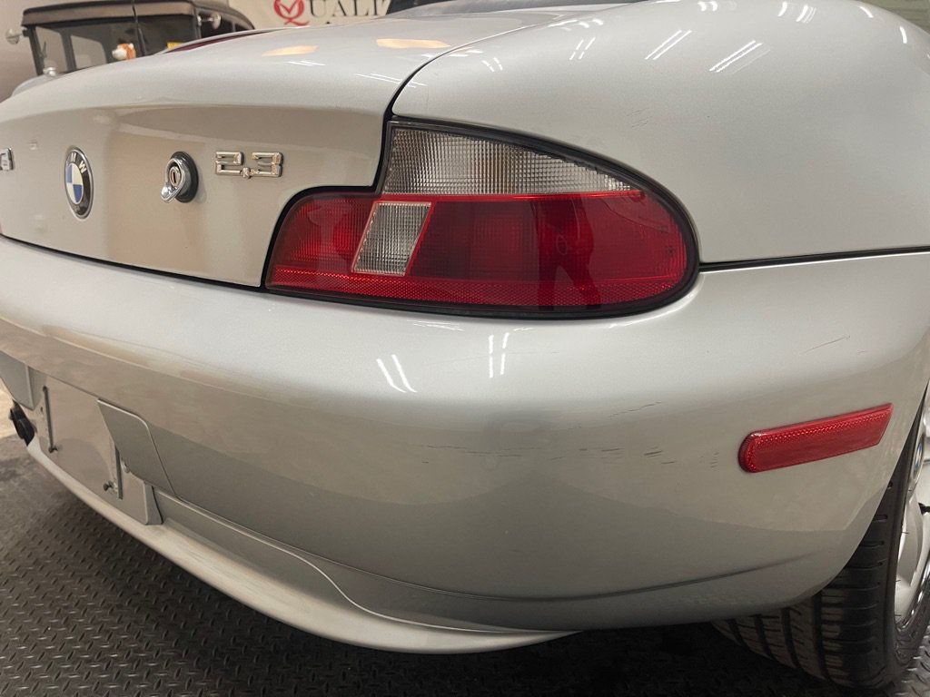 Used 2000 BMW Z3 2.5i RWD image 14