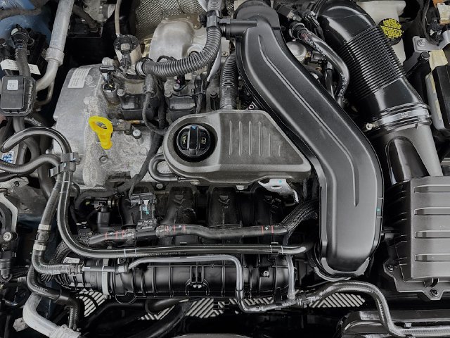 Used 2025 Volkswagen Jetta SE FWD image 40