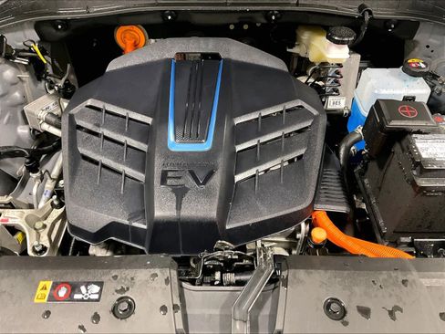 Used 2023 Hyundai Kona SE image 34