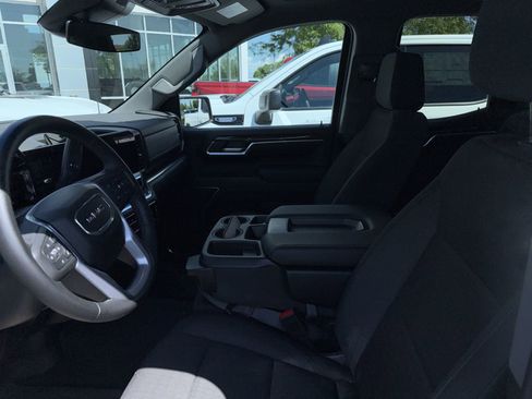 Used 2024 GMC Sierra 1500 Elevation AWD/4WD image 5