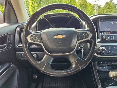 Used 2019 Chevrolet Colorado ZR2 w/ ZR2 Midnight Special Edition AWD/4WD image 18