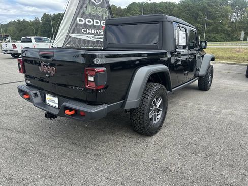 New 2025 Jeep Gladiator Mojave image 3