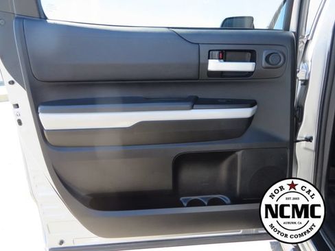 Used 2018 Toyota Tundra SR5 w/ SR5 Upgrade Package AWD/4WD image 42