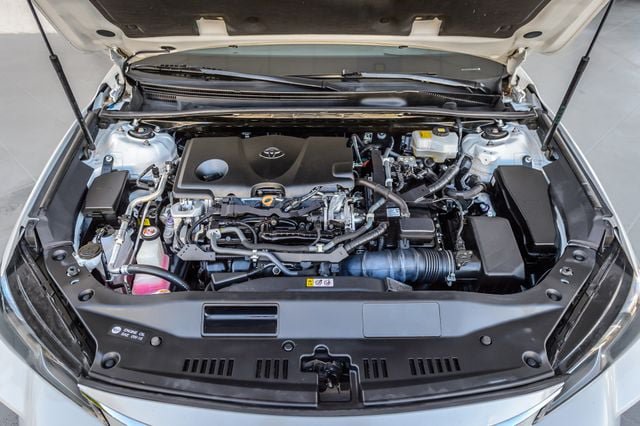 Used 2019 Toyota Avalon Limited FWD image 16
