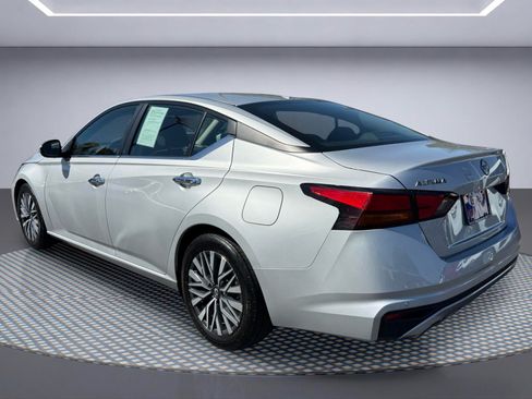 Used 2023 Nissan Altima 2.5 SV w/ SV Premium Package FWD image 4