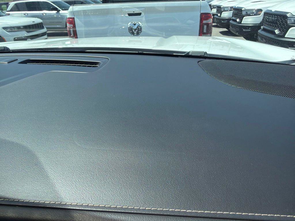 Used 2021 GMC Yukon SLT AWD/4WD image 29