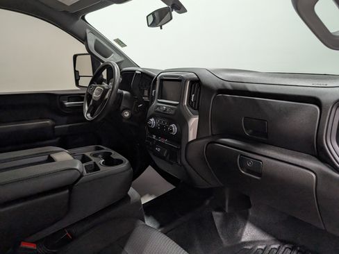 Used 2022 GMC Sierra 3500 Pro w/ Convenience Package image 16
