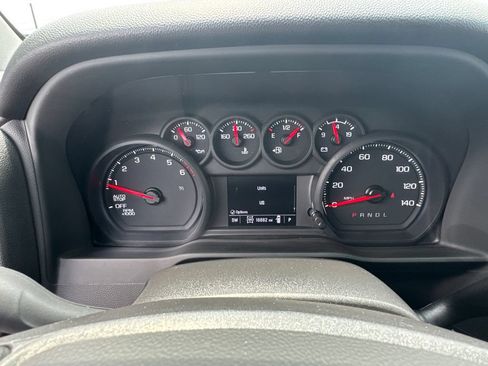 Used 2025 Chevrolet Silverado 1500 Custom Trail Boss w/ Turbomax Blackout Package AWD/4WD image 28