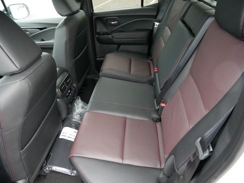 New 2026 Honda Ridgeline Black Edition image 8