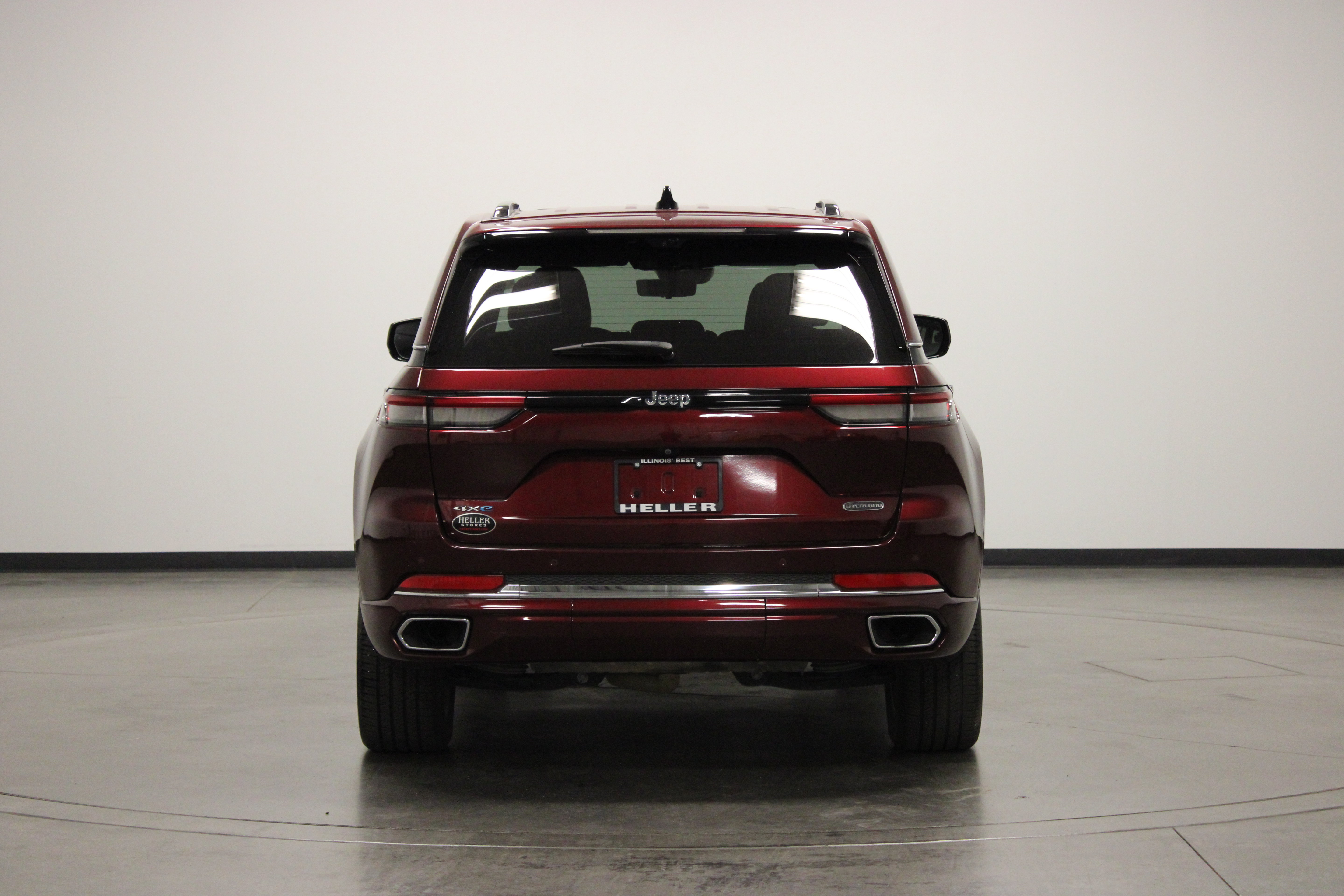 Used 2022 Jeep Grand Cherokee Overland w/ Advanced Protech Group III AWD/4WD image 7