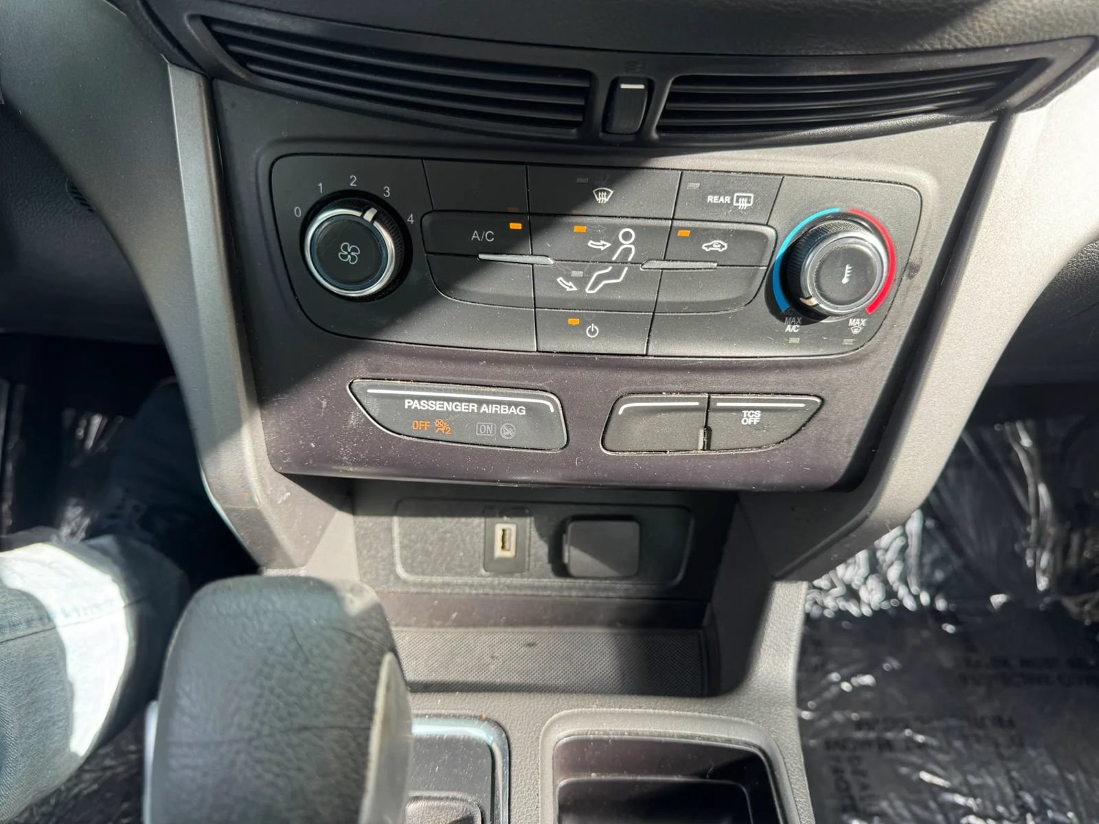 Used 2017 Ford Escape S FWD image 21
