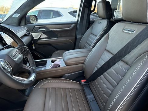 New 2026 GMC Acadia Denali Ultimate w/ LPO, Floor Liner Package image 5