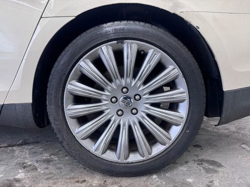 Used 2014 Lincoln MKS w/ Equipment Group 101A FWD image 14