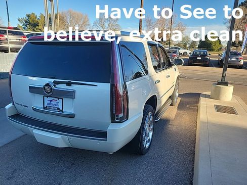 Used 2007 Cadillac Escalade AWD w/ Information Package image 7