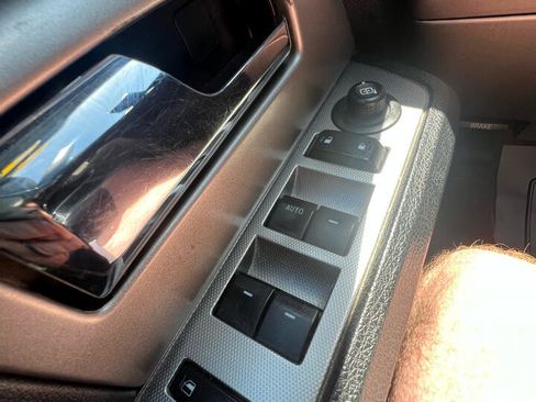 Used 2017 Ford Expedition XLT w/ Equipment Group 201A image 23