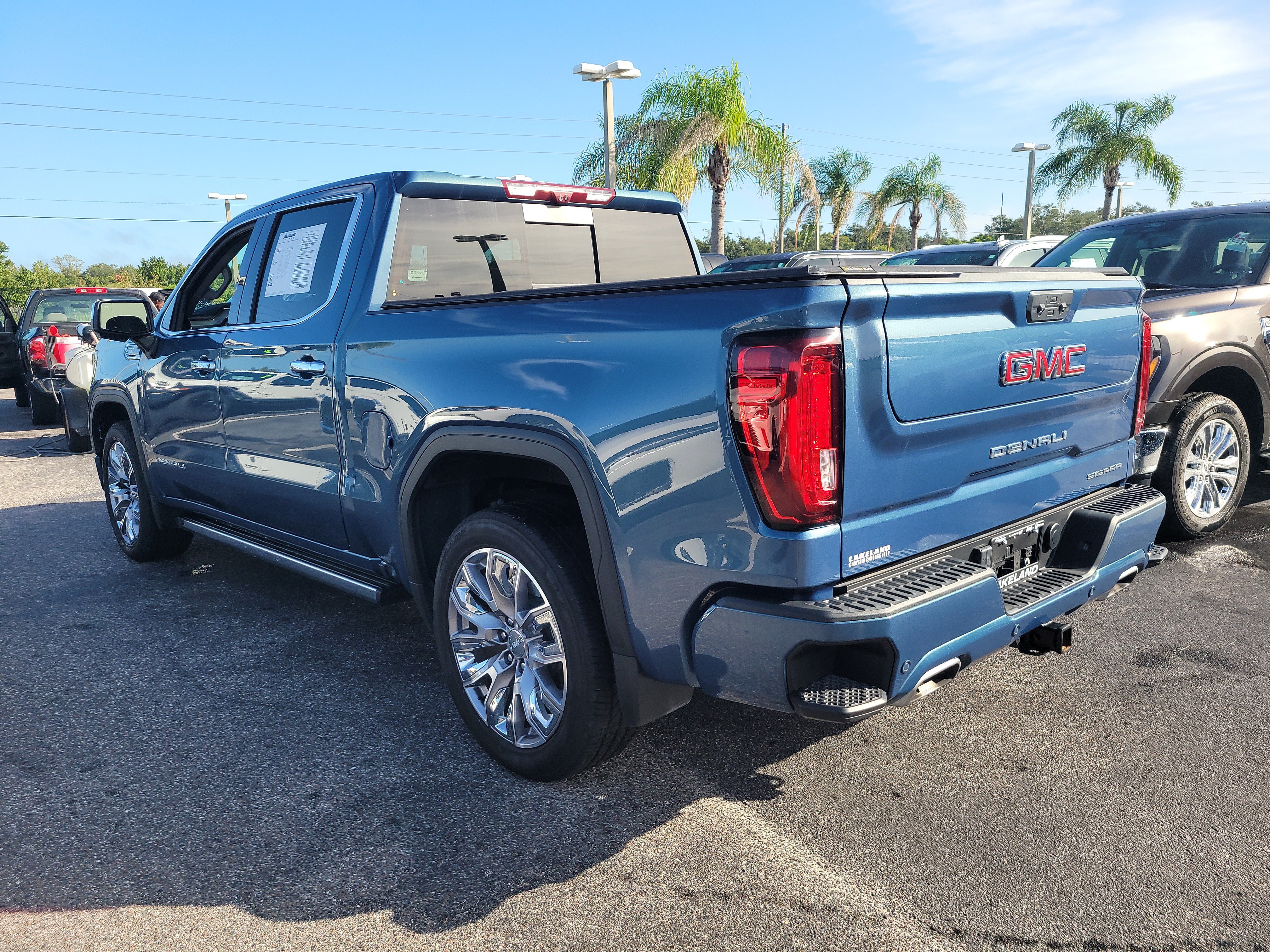 Used 2025 GMC Sierra 1500 Denali AWD/4WD image 6