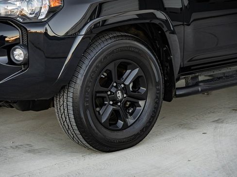 Used 2021 Toyota 4Runner SR5 Premium image 5