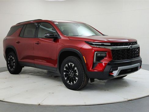 New 2026 Chevrolet Traverse Z71 w/ Enhanced Driving Package image 1