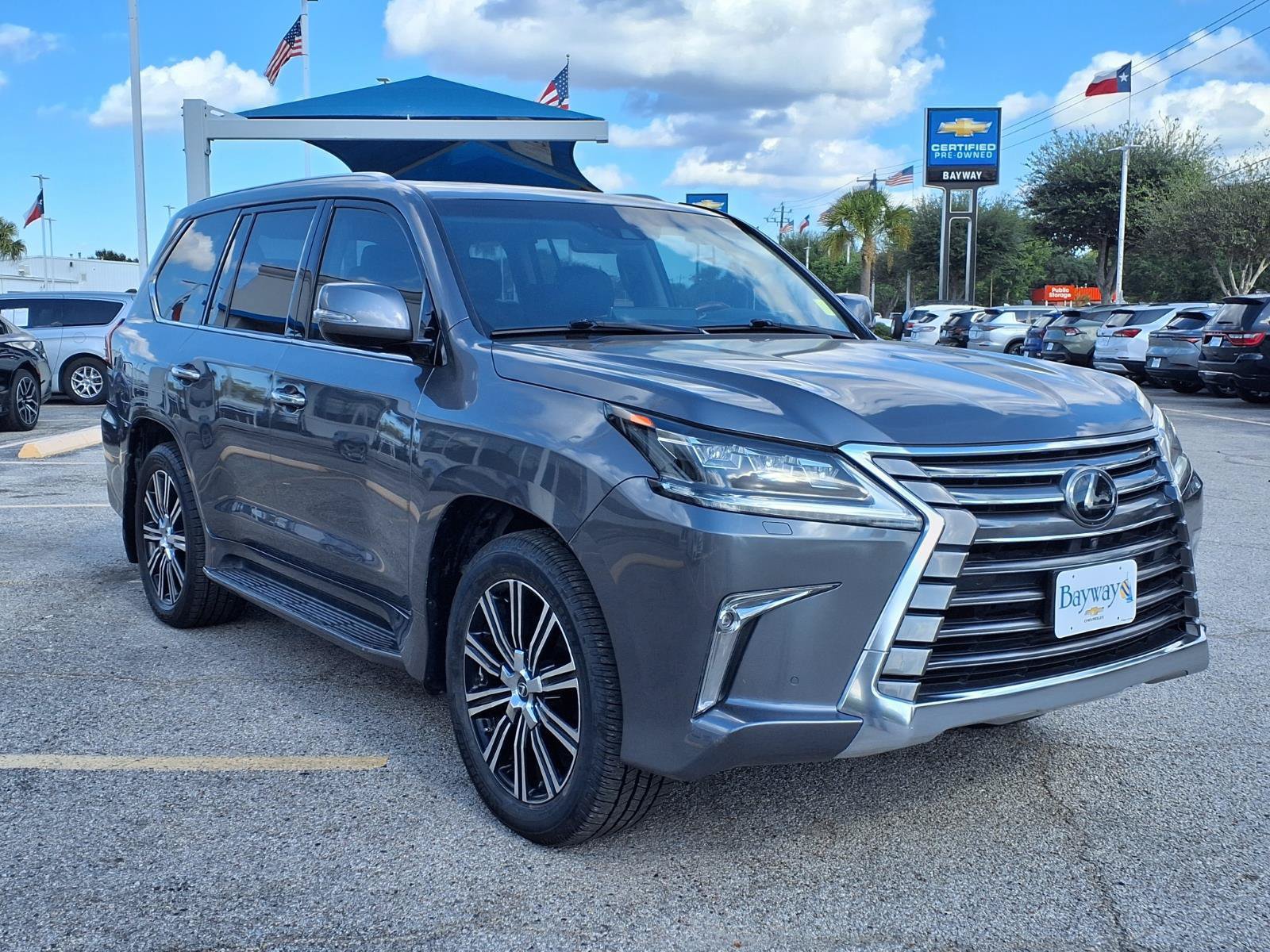 Used 2018 Lexus LX 570 4WD w/ Luxury Package image 20