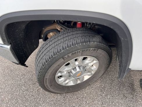 Used 2024 Chevrolet Silverado 2500 LTZ w/ LTZ Plus Package AWD/4WD image 28