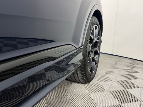 New 2026 Audi SQ7 Prestige image 6